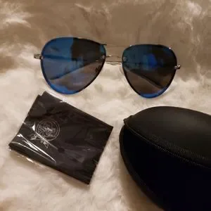 Australian Gold Accessories Australian Gold Harley Polarized Silver Frame Aviator Sunglasses Poshmark
